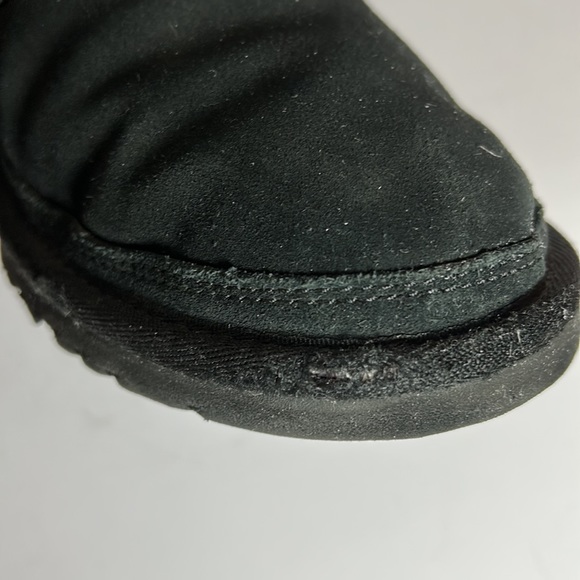 UGG Neumel Boots - Picture 8 of 15